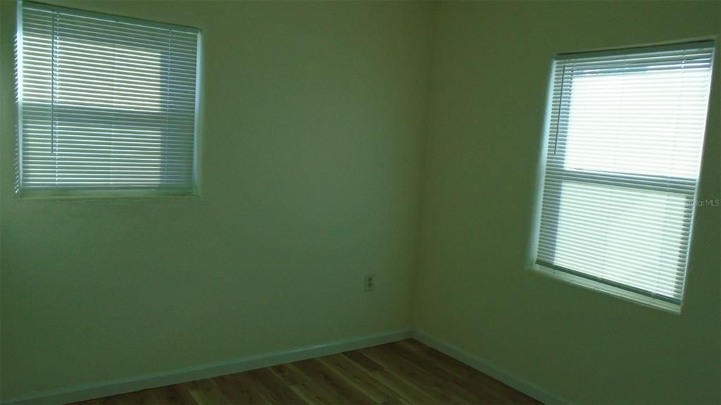 В аренду: $1,895 (3 спален, 2 ванн, 1280 Квадратных фут)