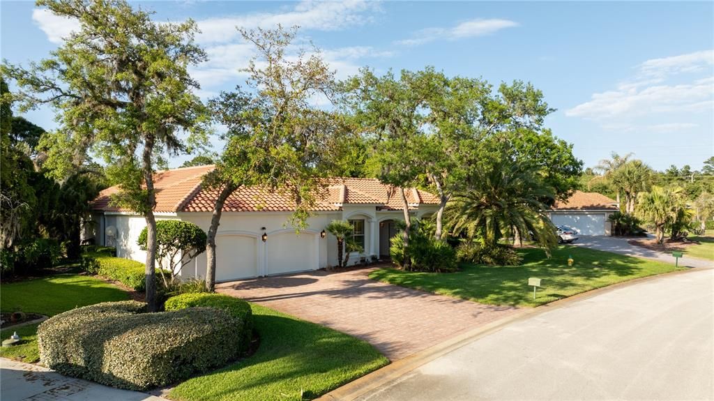 Active With Contract: $699,000 (3 beds, 3 baths, 2620 Square Feet)