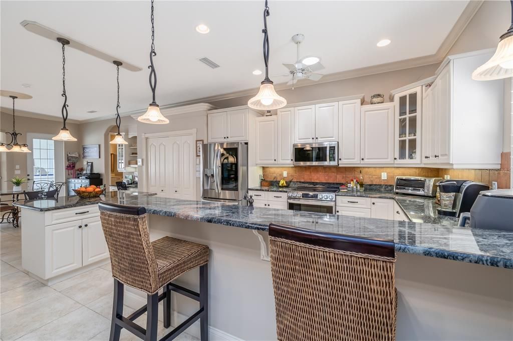 Active With Contract: $699,000 (3 beds, 3 baths, 2620 Square Feet)