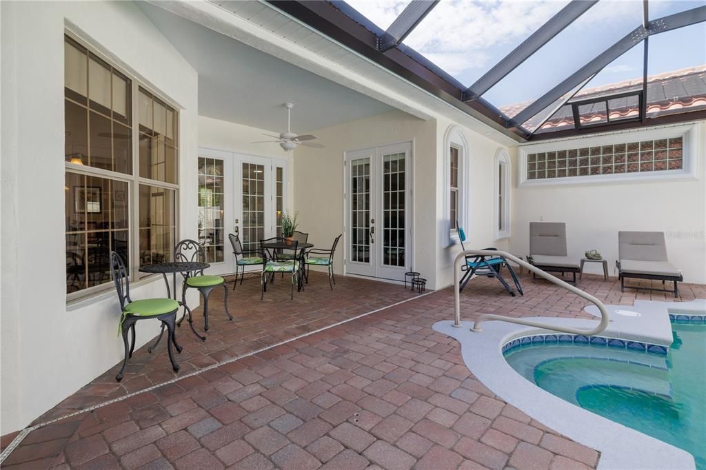 Active With Contract: $699,000 (3 beds, 3 baths, 2620 Square Feet)