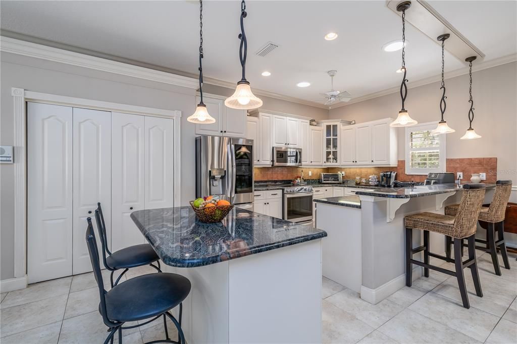 Active With Contract: $699,000 (3 beds, 3 baths, 2620 Square Feet)