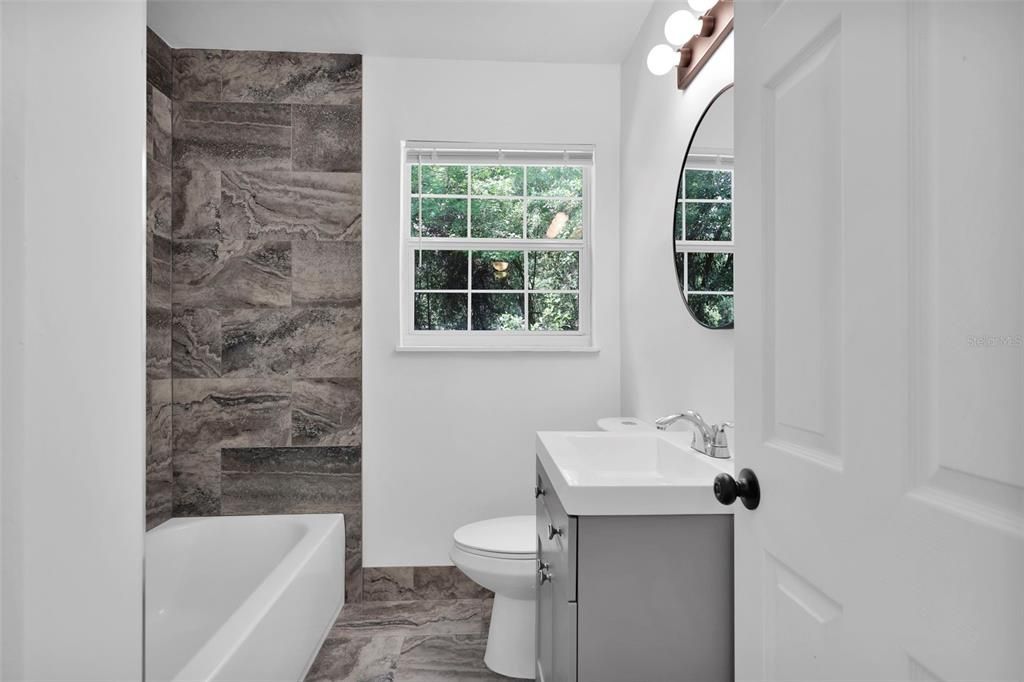 For Sale: $245,000 (4 beds, 2 baths, 1572 Square Feet)