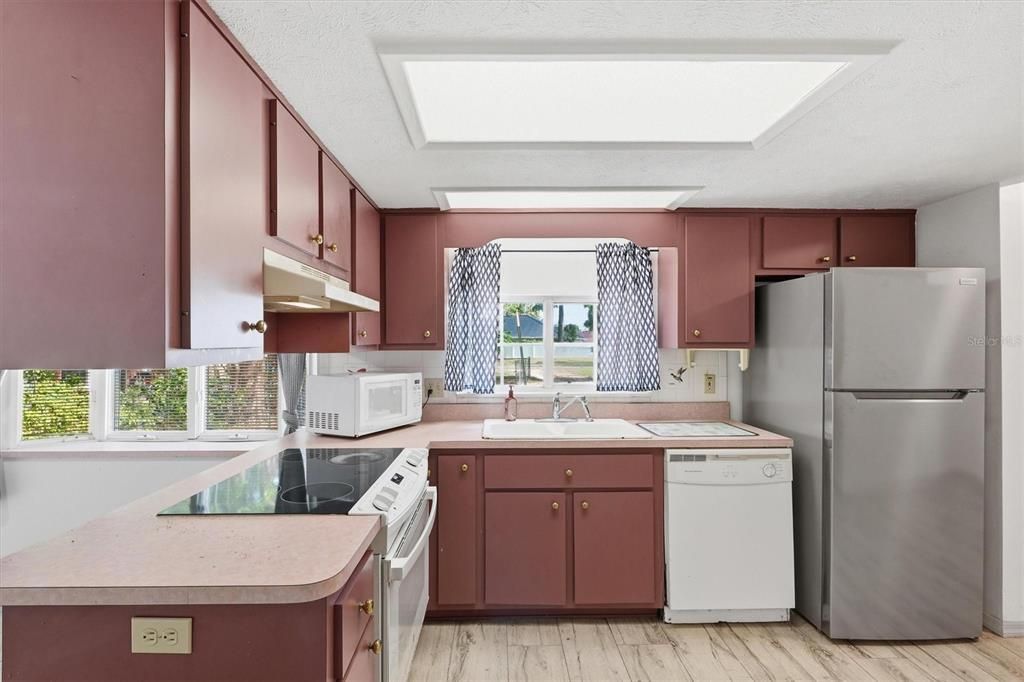 В аренду: $1,500 (2 спален, 1 ванн, 1022 Квадратных фут)
