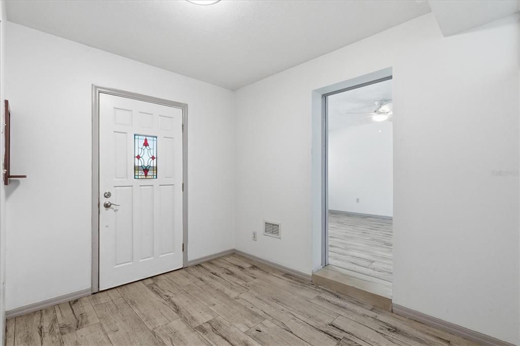 В аренду: $1,500 (2 спален, 1 ванн, 1022 Квадратных фут)