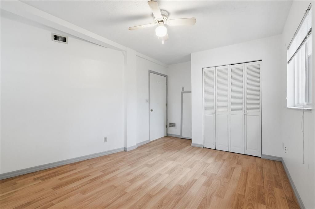 В аренду: $1,500 (2 спален, 1 ванн, 1022 Квадратных фут)
