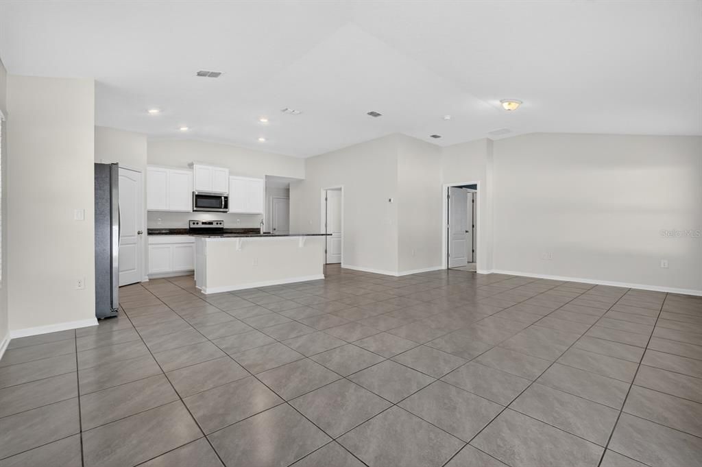 En Venta: $279,900 (3 camas, 2 baños, 1557 Pies cuadrados)