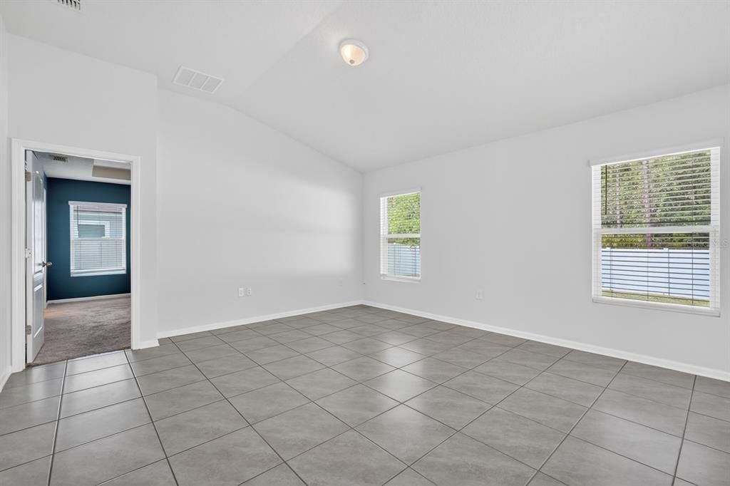 En Venta: $279,900 (3 camas, 2 baños, 1557 Pies cuadrados)