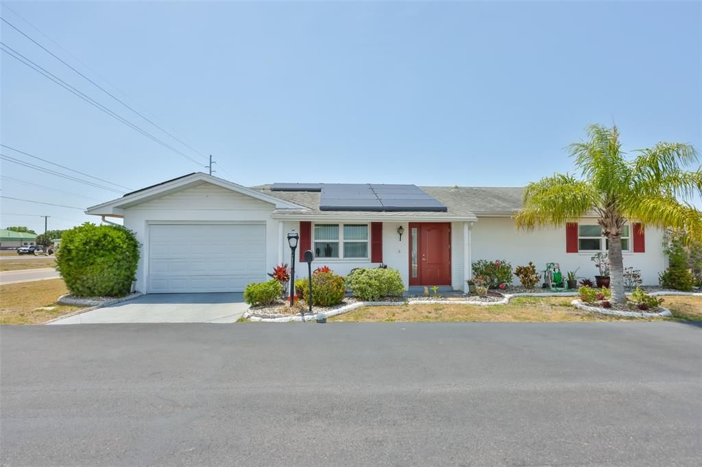 For Sale: $215,000 (2 beds, 2 baths, 1141 Square Feet)