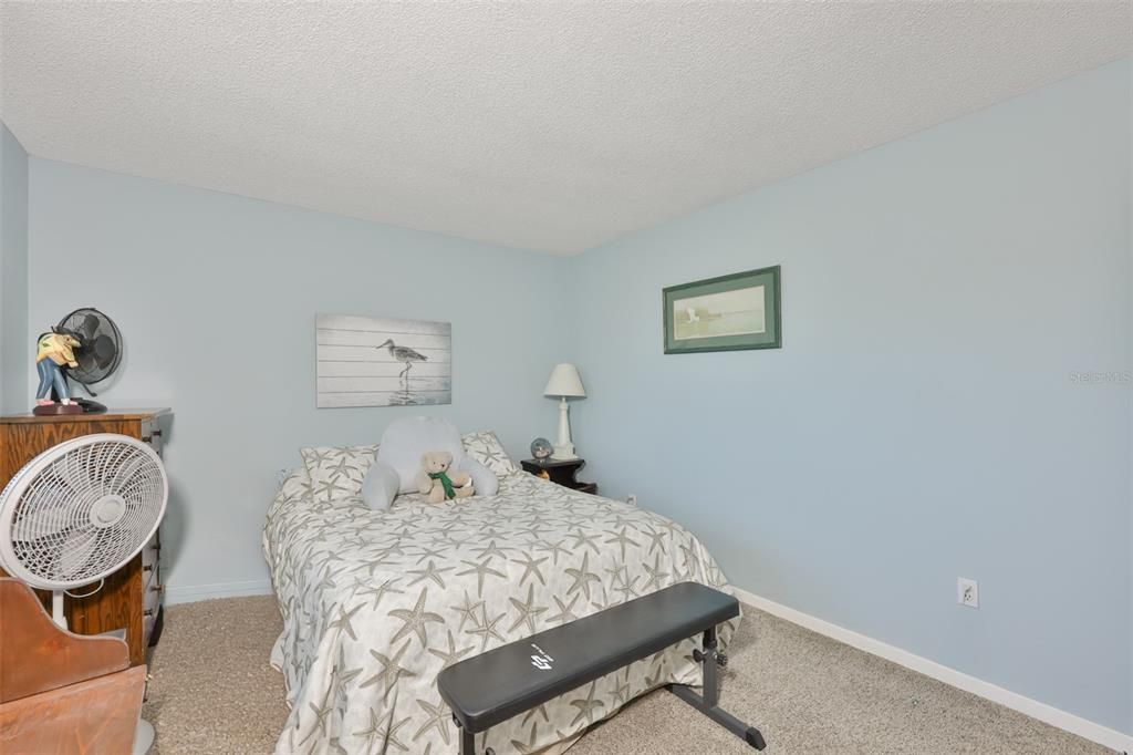 For Sale: $215,000 (2 beds, 2 baths, 1141 Square Feet)