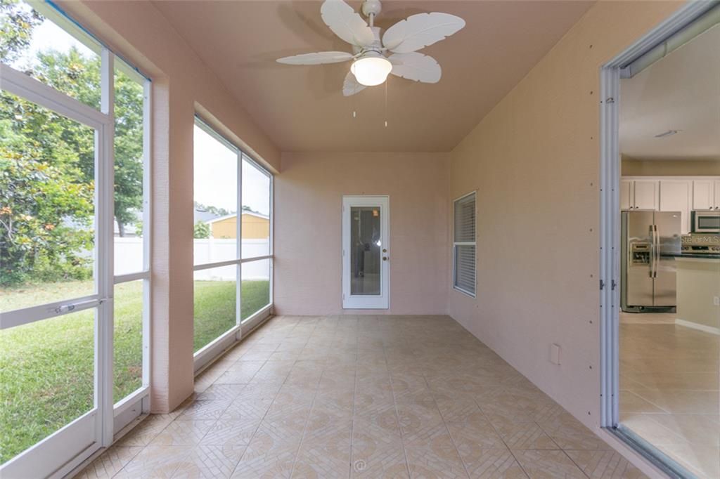 Activo con contrato: $379,900 (4 camas, 3 baños, 2350 Pies cuadrados)