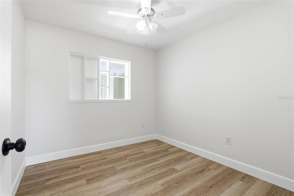 For Sale: $364,900 (5 beds, 2 baths, 1791 Square Feet)