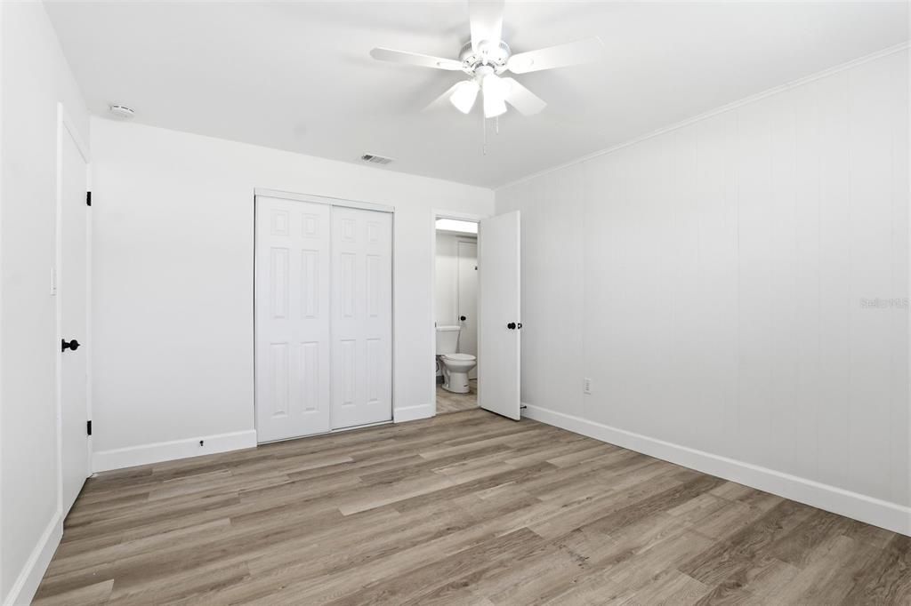 For Sale: $364,900 (5 beds, 2 baths, 1791 Square Feet)
