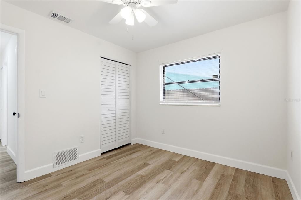 For Sale: $364,900 (5 beds, 2 baths, 1791 Square Feet)
