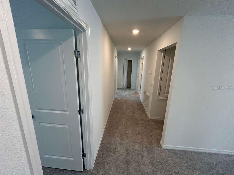 В аренду: $2,700 (6 спален, 3 ванн, 2463 Квадратных фут)
