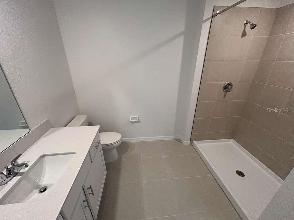 В аренду: $2,700 (6 спален, 3 ванн, 2463 Квадратных фут)