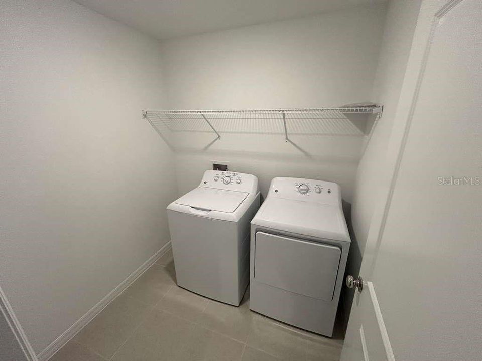 В аренду: $2,700 (6 спален, 3 ванн, 2463 Квадратных фут)
