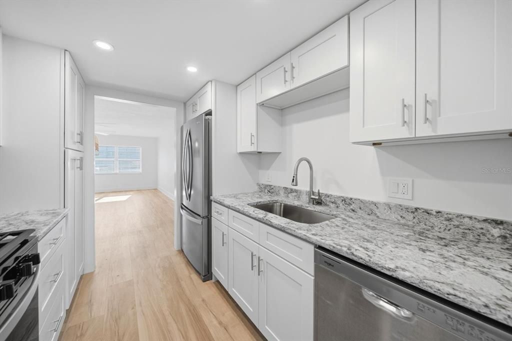 En Venta: $219,900 (2 camas, 2 baños, 945 Pies cuadrados)