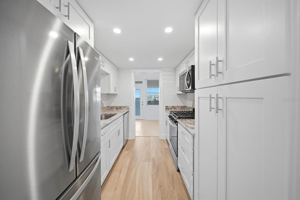En Venta: $219,900 (2 camas, 2 baños, 945 Pies cuadrados)