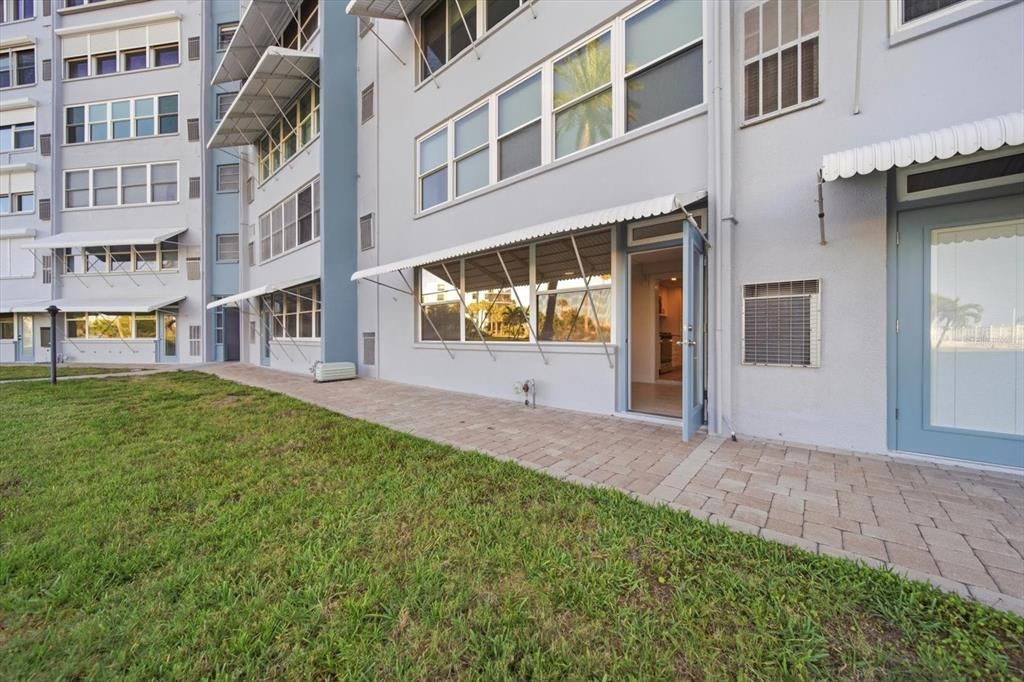 En Venta: $219,900 (2 camas, 2 baños, 945 Pies cuadrados)