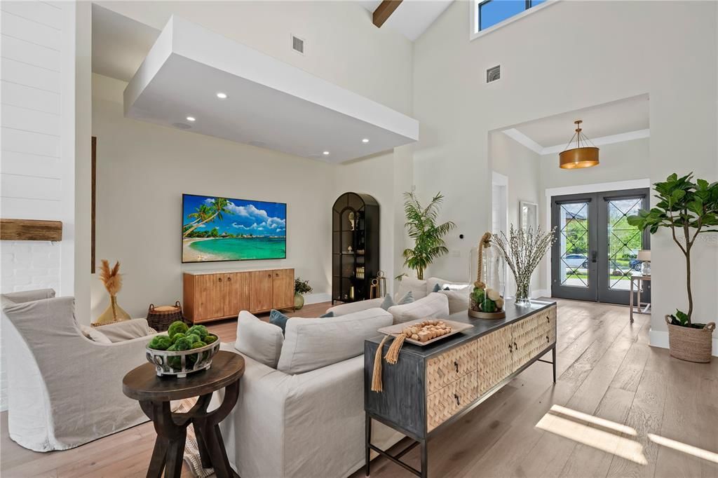 For Sale: $2,750,000 (5 beds, 4 baths, 3888 Square Feet)