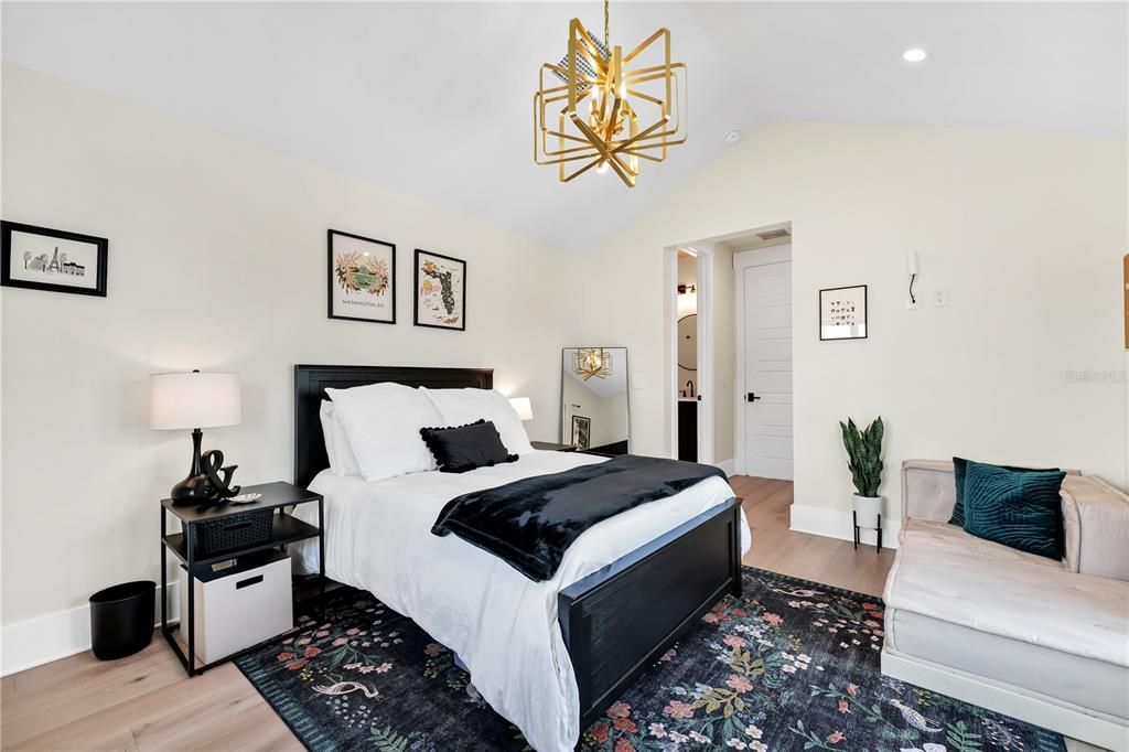 For Sale: $2,750,000 (5 beds, 4 baths, 3888 Square Feet)
