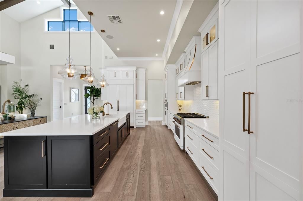 For Sale: $2,750,000 (5 beds, 4 baths, 3888 Square Feet)