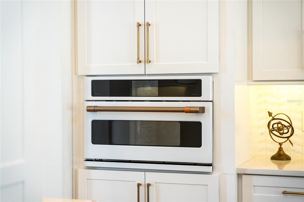 For Sale: $2,750,000 (5 beds, 4 baths, 3888 Square Feet)