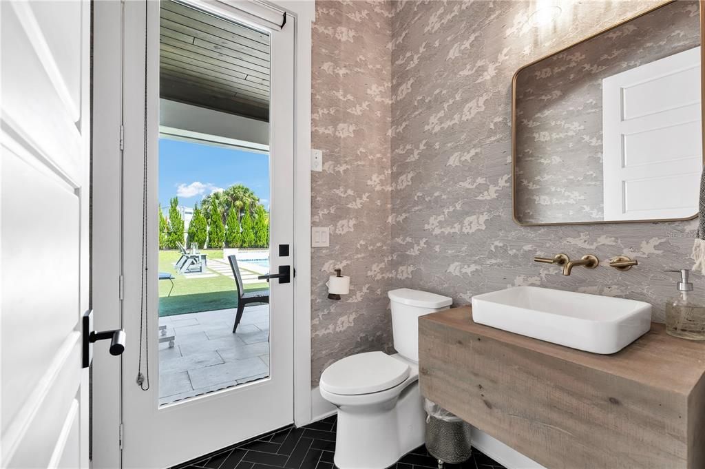 For Sale: $2,750,000 (5 beds, 4 baths, 3888 Square Feet)