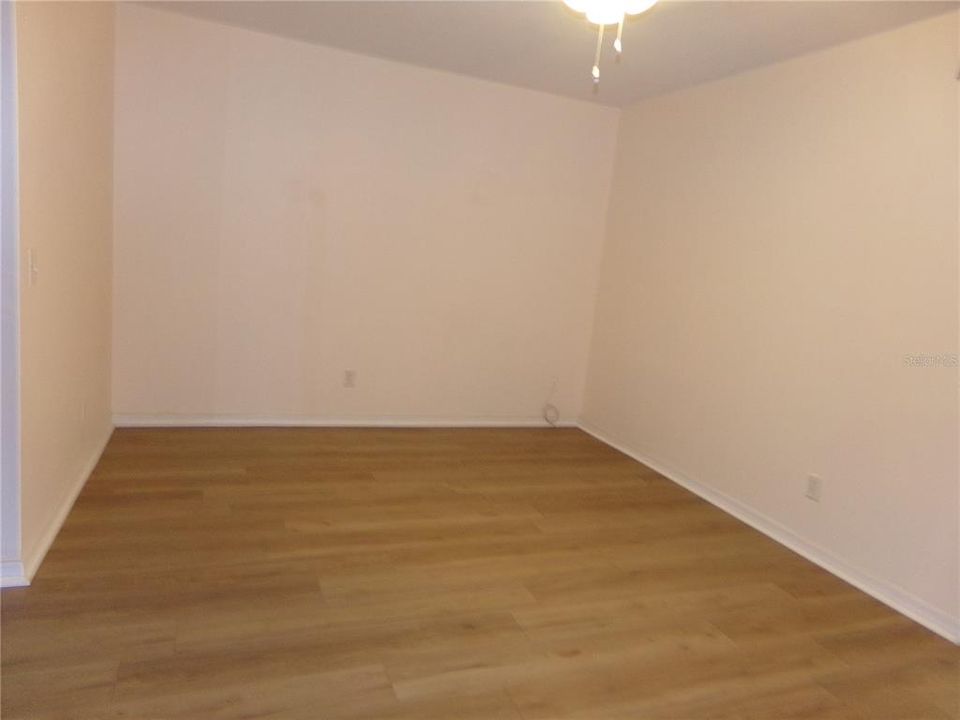 Activo con contrato: $109,000 (1 camas, 1 baños, 825 Pies cuadrados)