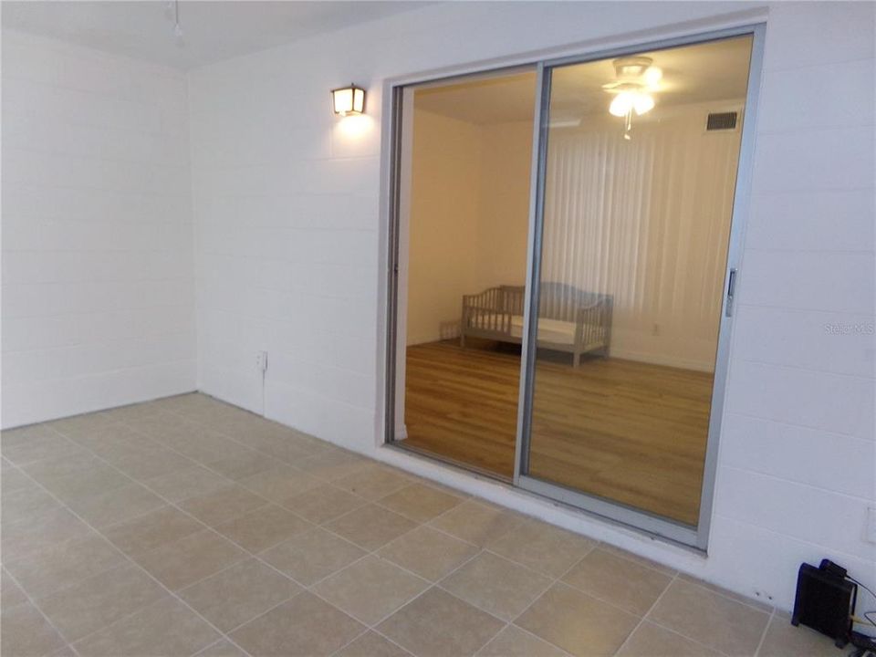 Activo con contrato: $109,000 (1 camas, 1 baños, 825 Pies cuadrados)