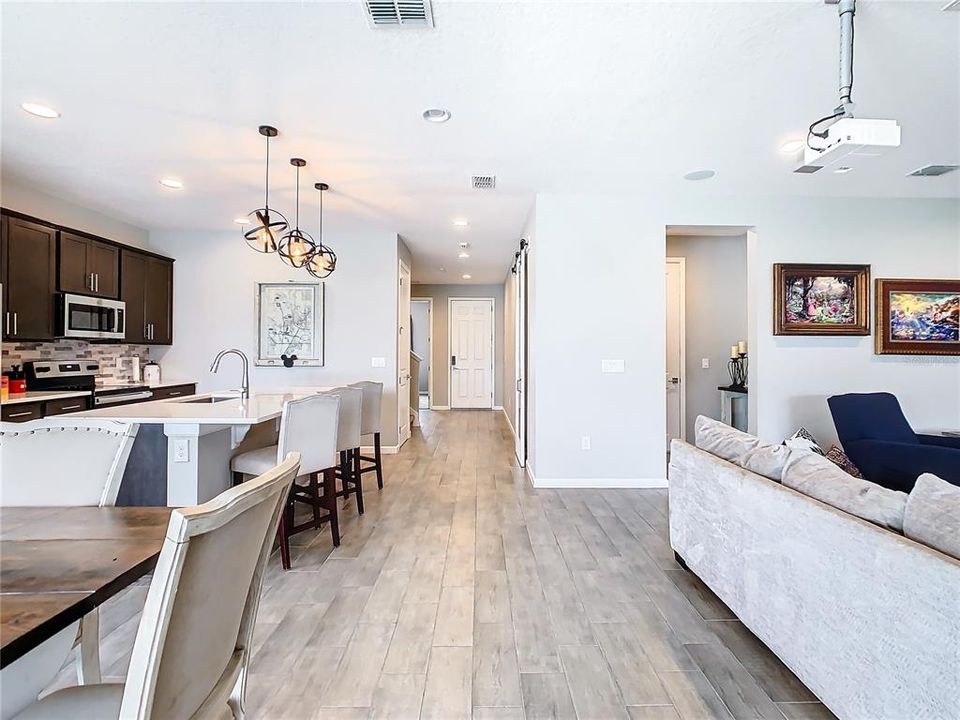 En Venta: $415,000 (5 camas, 3 baños, 2944 Pies cuadrados)