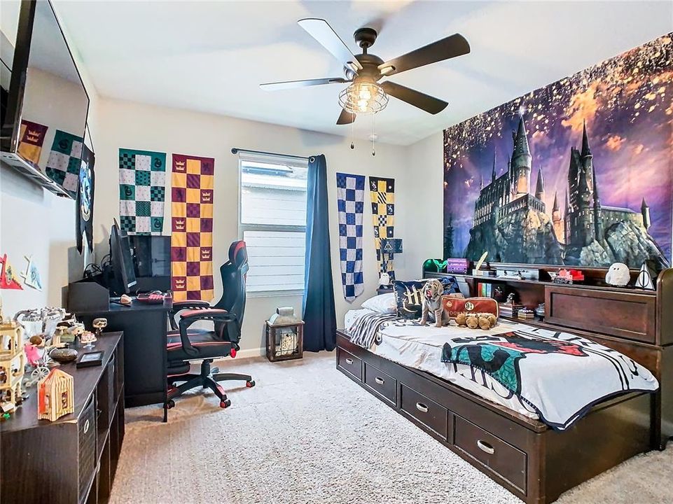 En Venta: $415,000 (5 camas, 3 baños, 2944 Pies cuadrados)
