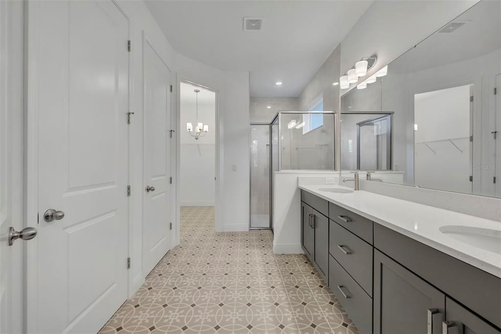 For Sale: $609,999 (4 beds, 3 baths, 2220 Square Feet)