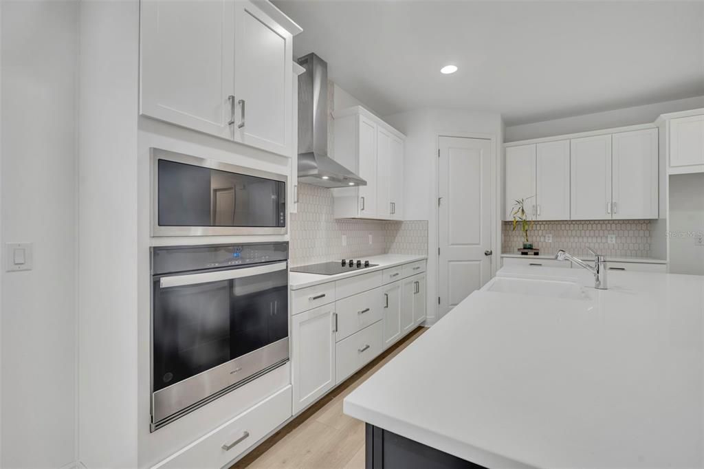 For Sale: $609,999 (4 beds, 3 baths, 2220 Square Feet)