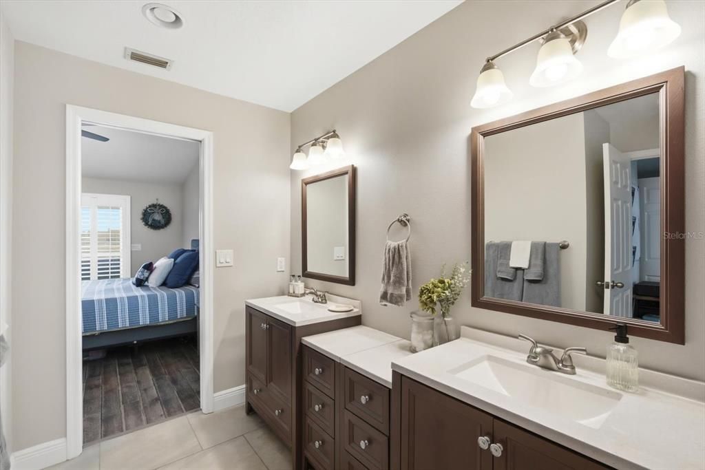 For Rent: $3,200 (4 beds, 2 baths, 2012 Square Feet)