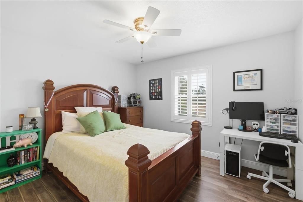 For Rent: $3,200 (4 beds, 2 baths, 2012 Square Feet)