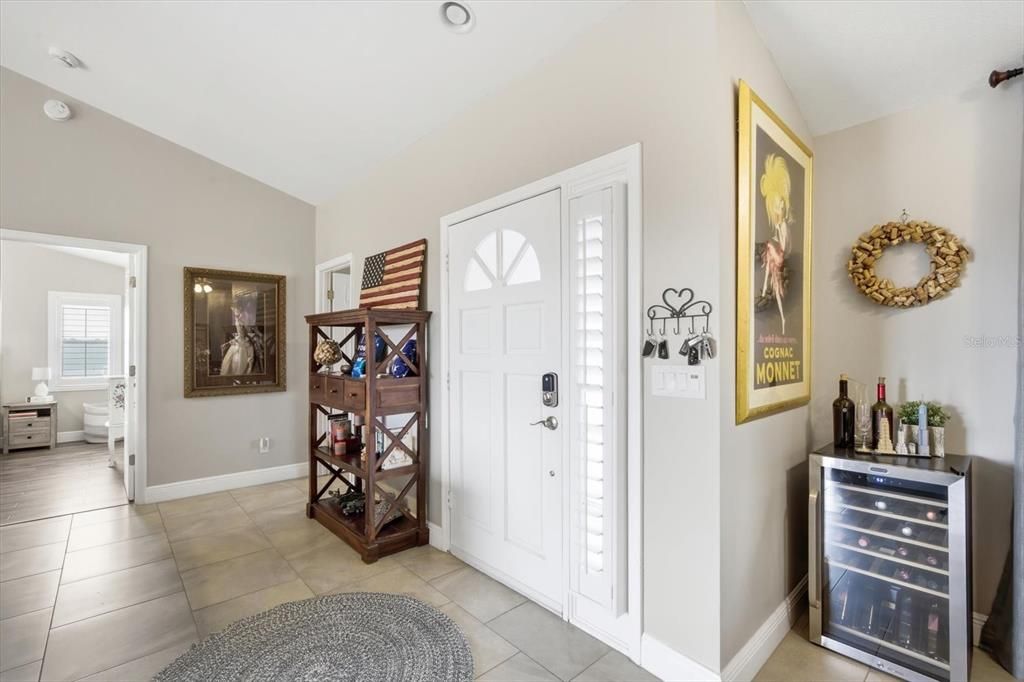 For Rent: $3,200 (4 beds, 2 baths, 2012 Square Feet)