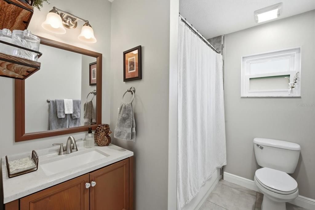 For Rent: $3,200 (4 beds, 2 baths, 2012 Square Feet)