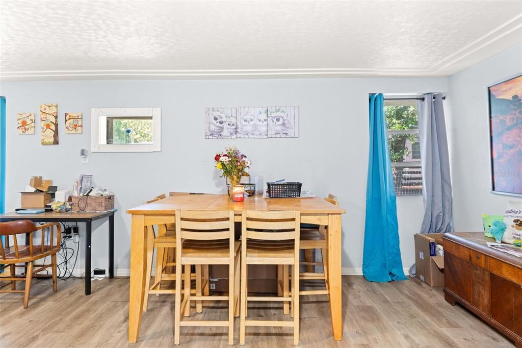 En Venta: $186,000 (2 camas, 2 baños, 1481 Pies cuadrados)