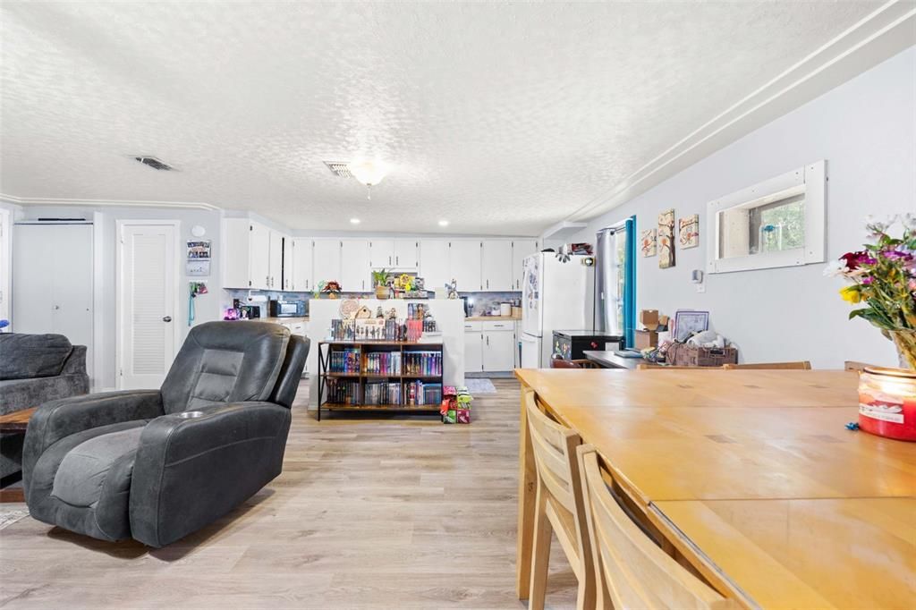 En Venta: $186,000 (2 camas, 2 baños, 1481 Pies cuadrados)