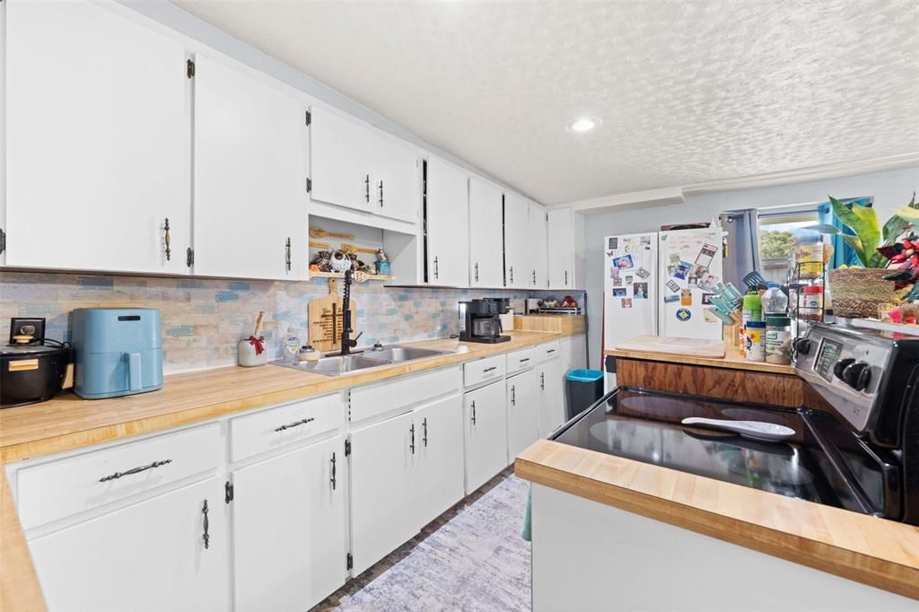En Venta: $186,000 (2 camas, 2 baños, 1481 Pies cuadrados)