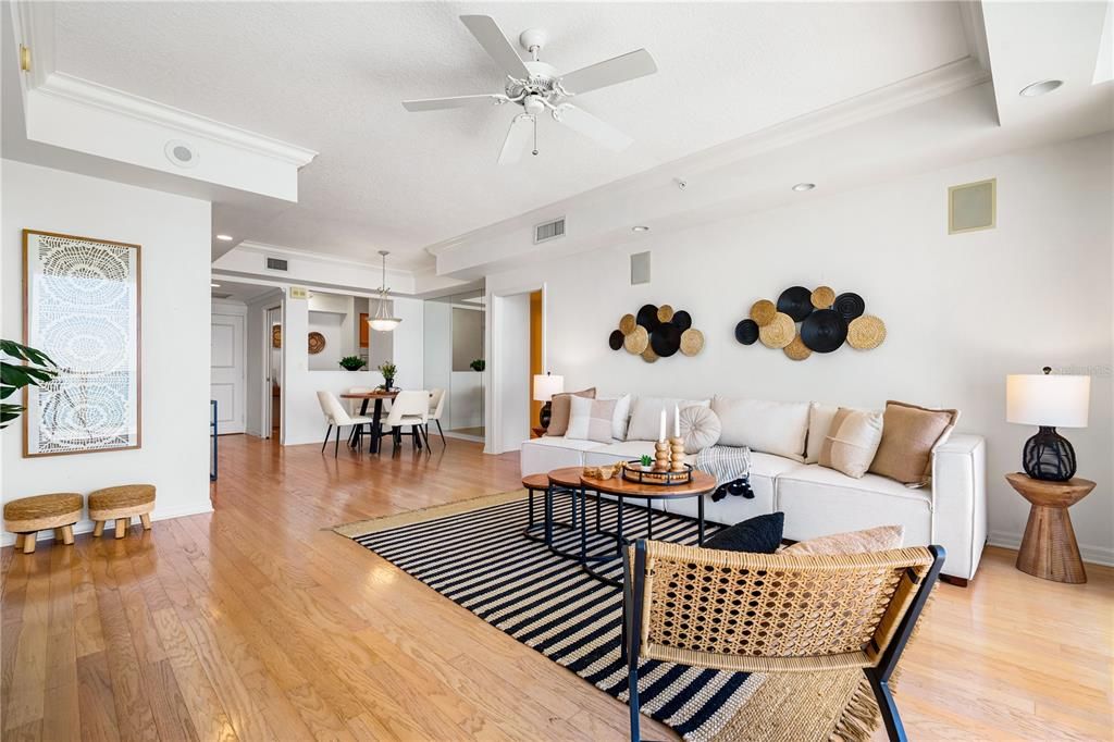 For Sale: $1,500,000 (2 beds, 2 baths, 1350 Square Feet)