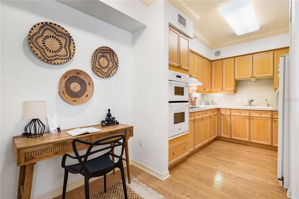 For Sale: $1,500,000 (2 beds, 2 baths, 1350 Square Feet)