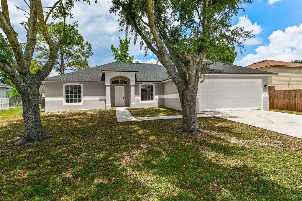 Active With Contract: $299,998 (4 beds, 2 baths, 1880 Square Feet)