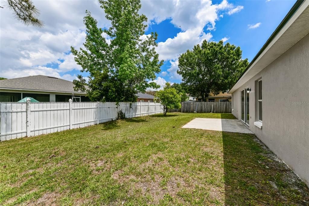 Active With Contract: $299,998 (4 beds, 2 baths, 1880 Square Feet)
