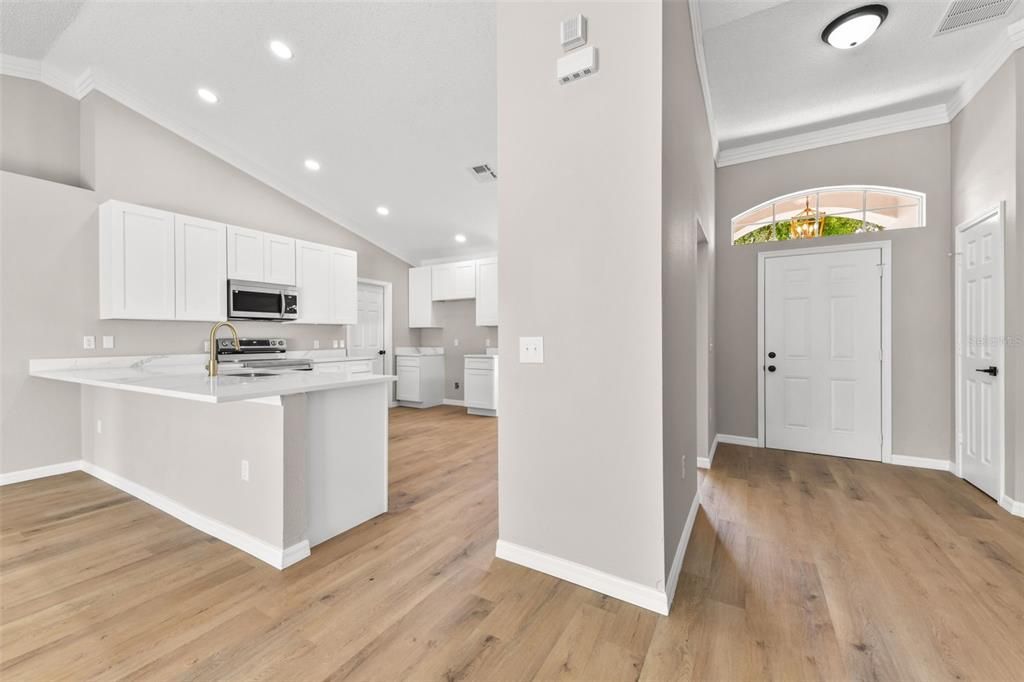 Active With Contract: $299,998 (4 beds, 2 baths, 1880 Square Feet)