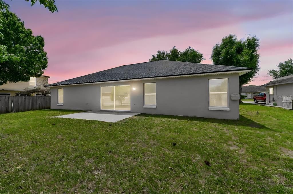 Active With Contract: $299,998 (4 beds, 2 baths, 1880 Square Feet)