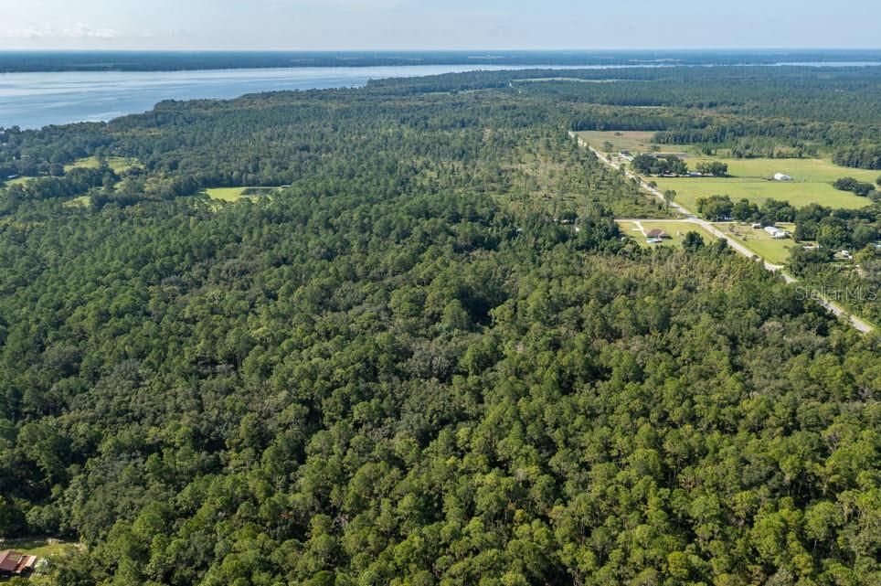 На продажу: $378,000 (5.60 acres)