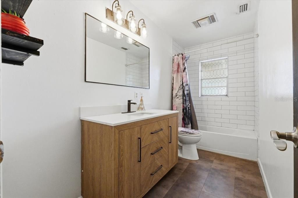 На продажу: $500,000 (3 спален, 2 ванн, 1905 Квадратных фут)