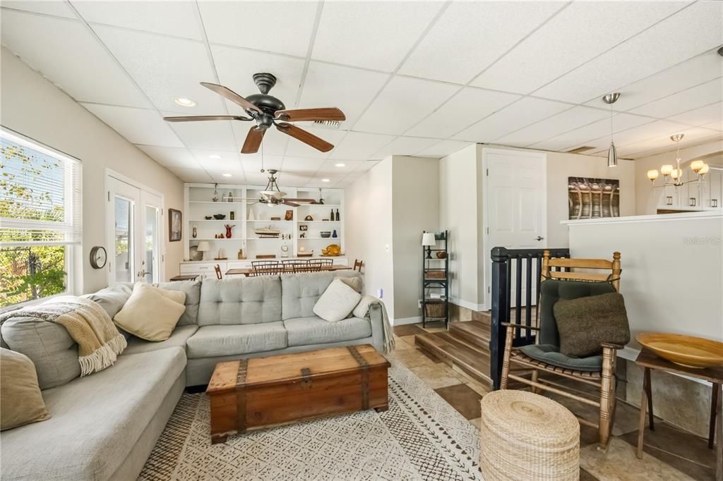 En Venta: $389,900 (3 camas, 2 baños, 1524 Pies cuadrados)